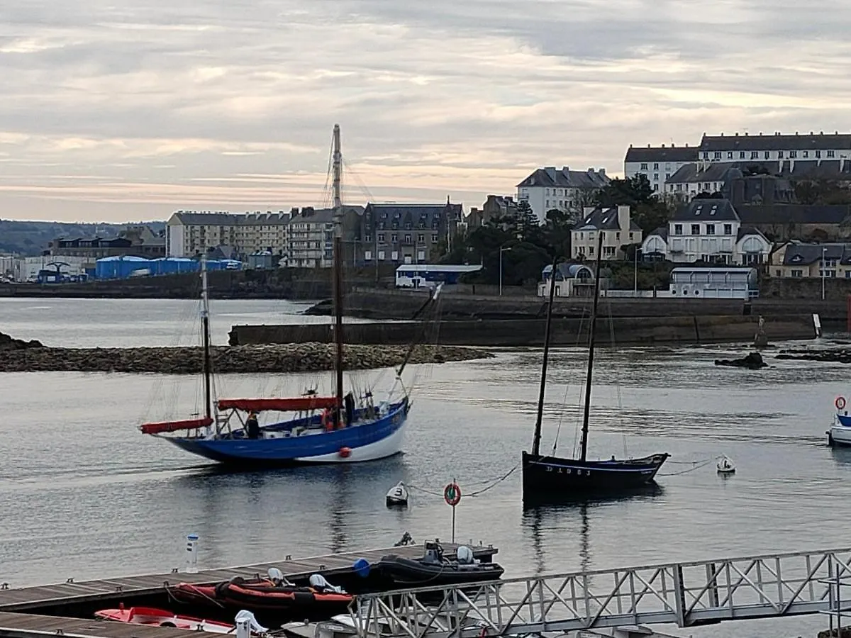 Maison De Pecheur Port De Plaisance Treboul Douarnenez 0*,  Frankreich