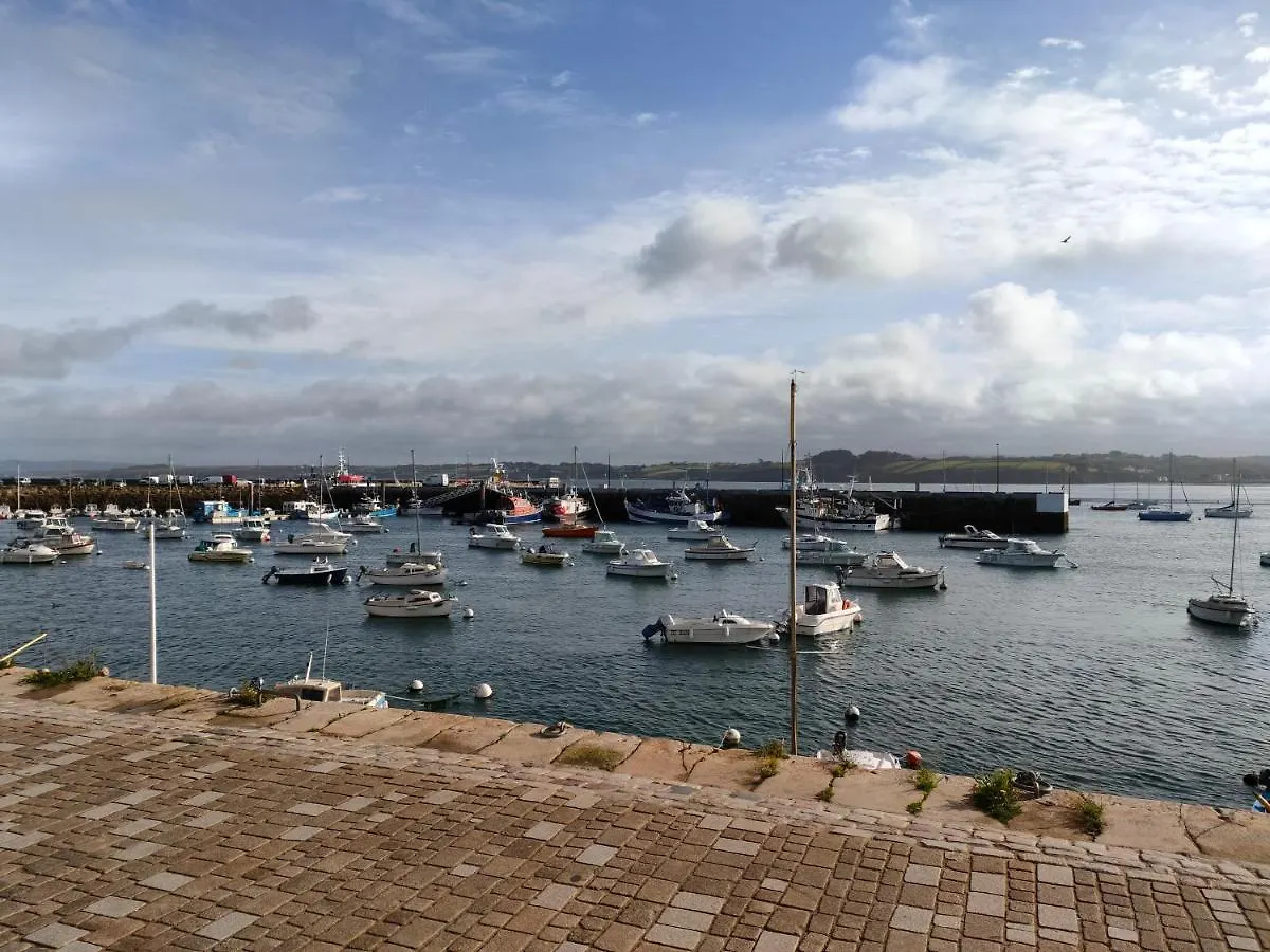 Maison De Pecheur Port De Plaisance Treboul Douarnenez