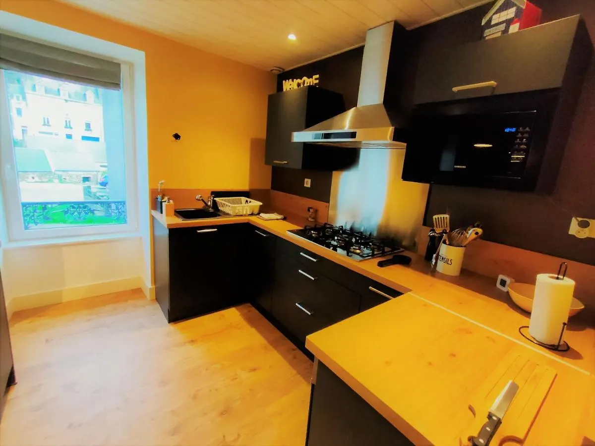 Maison De Pecheur Port De Plaisance Treboul Douarnenez