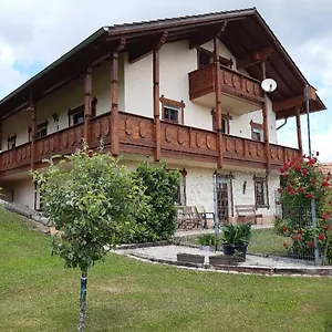 https://haus-am-berg-innernzell.com-bavaria.com