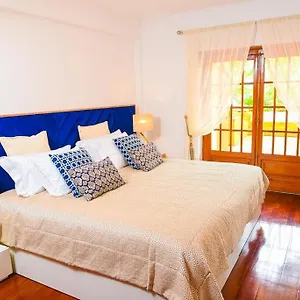 https://charming-home-in-sintra-village.hotels-lisbon-portugal.com