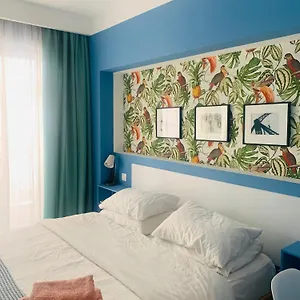 https://apt-petrus-studio-with-balcony.hotelschalkidiki.net